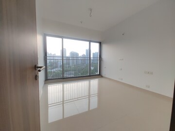 2 BHK Apartment For Sale in Kalpataru The Sunrise, Kolshet Road