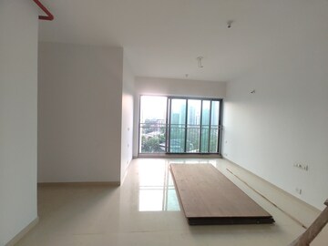Room in 2 BHK Apartment at Kalpataru The Sunrise, Kolshet Road – for Sale