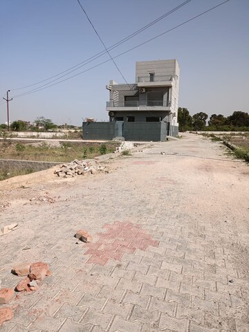  Plot – Exterior View View at Maruti Kunj - for Sale