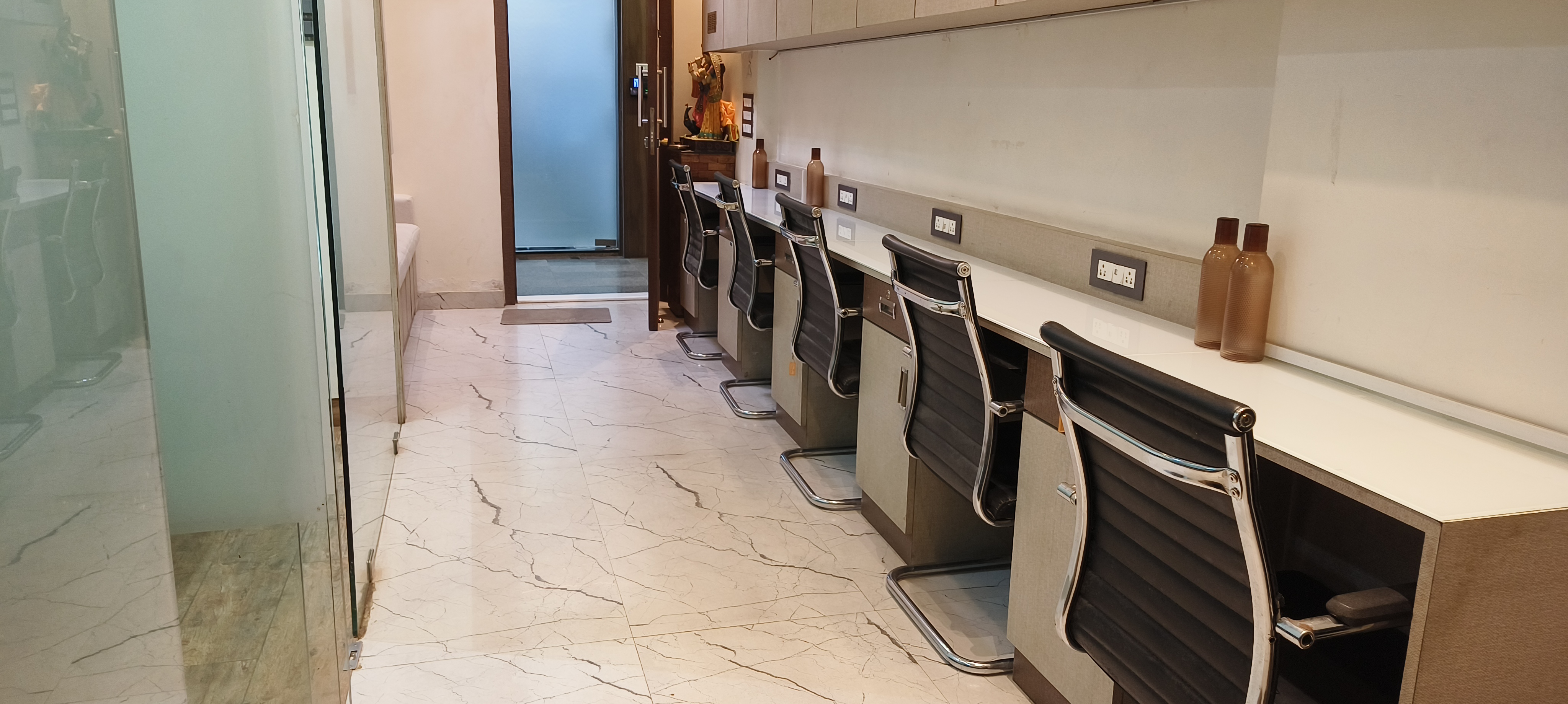 Office Space For Rent in Laxmi Plaza Andheri