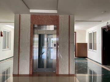 Room in 4 BHK Apartment at Trendset Sumanjali, Banjara Hills – for Sale
