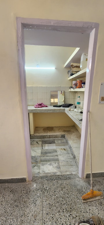 2 BHK Apartment For Rent in Mayur Vihar 1 Delhi  7509876