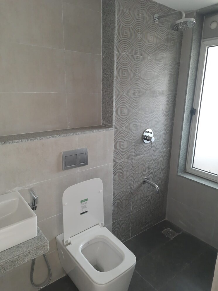 Bathroom, lodha-upper-thane-treetops-a-to-f-and-c1-c2 1 Bedroom 415 Sq.Ft. Apartment In Anjur Thane 7510045