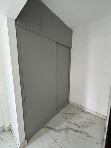 Room in 2 BHK Apartment at Divyansh Flora, Sector 16c Greater Noida – for Sale