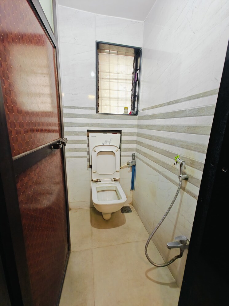 Bathroom, vijay-annex-3 1 Bedroom 450 Sq.Ft. Apartment In Waghbil Thane 7510188