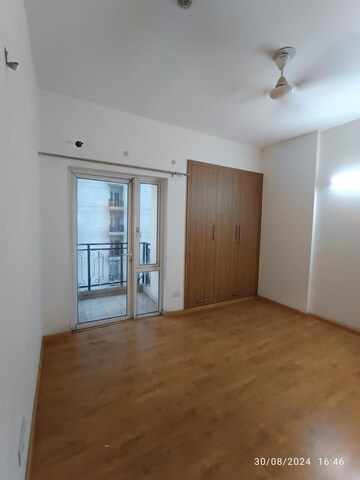 Room in 3 BHK Apartment at Moti Nagar – for Sale