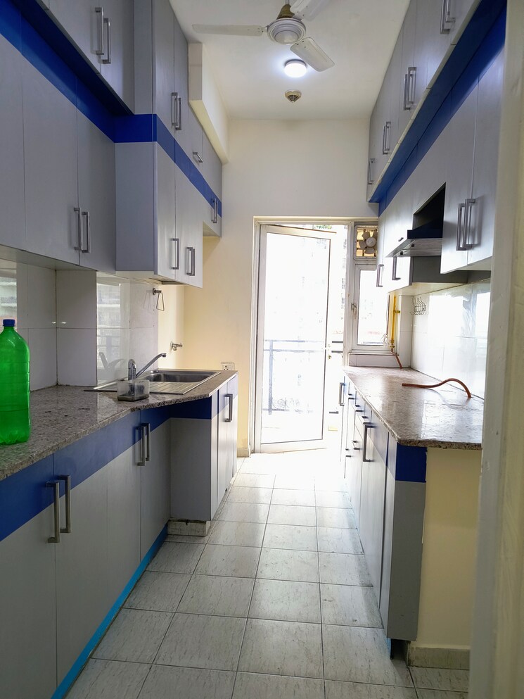 Kitchen, moti nagar 3 Bedroom 1620 Sq.Ft. Apartment In Moti Nagar Delhi 7510305