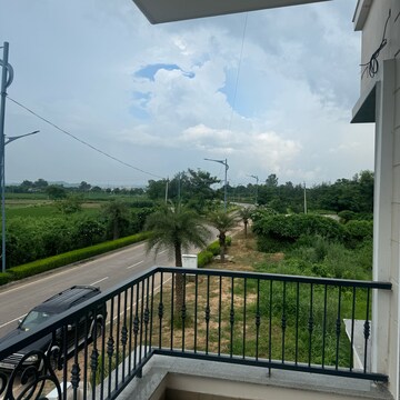 Balcony in 5 BHK Builder Floor at North Mullanpur – for Sale
