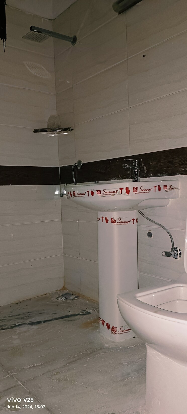 Bathroom, balaji-green-glades 3 Bedroom 1400 Sq.Ft. Builder Floor In Vasundhara Sector 10 Ghaziabad 7510573