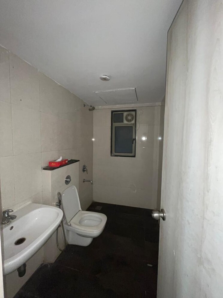 Bathroom, lodha-palava-exotica 2 Bedroom 1404 Sq.Ft. Apartment In Dombivli East Thane 7510780