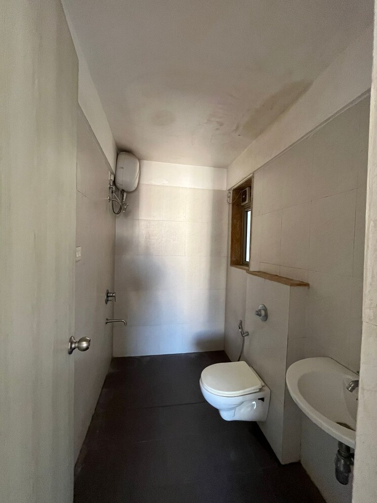 Bathroom, lodha-palava-exotica 2 Bedroom 1404 Sq.Ft. Apartment In Dombivli East Thane 7510780