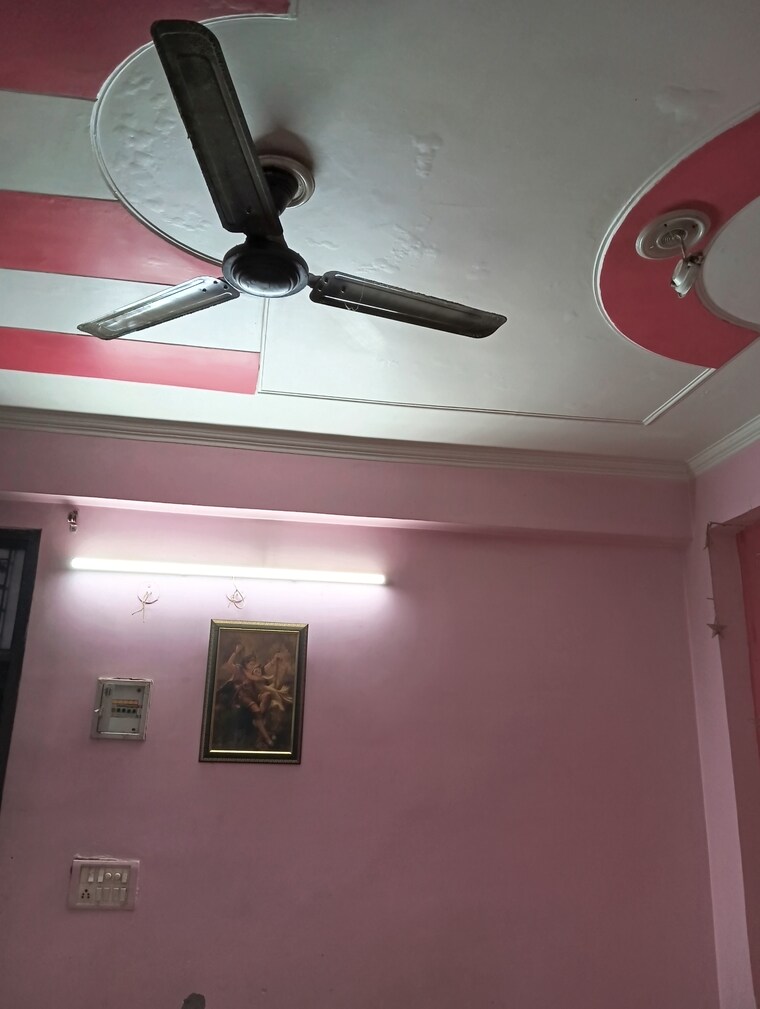 undefined, shalimar garden 2.5 Bedroom 900 Sq.Ft. Builder Floor In Shalimar Garden Ghaziabad 7510953