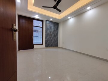 Room in 4 BHK Builder Floor at Saket – for Sale
