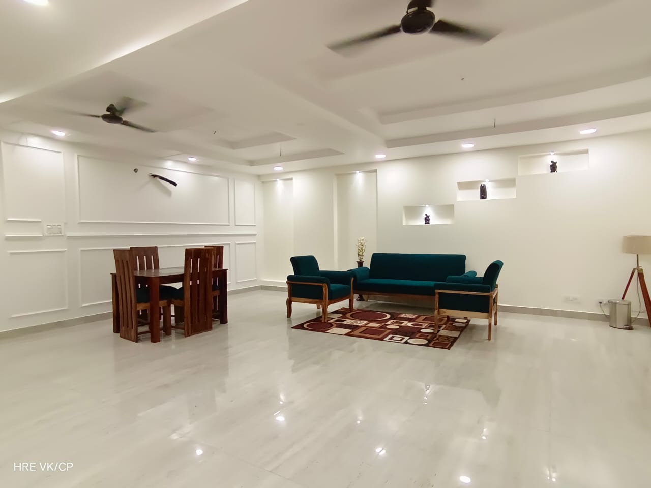 Rental 4 Bedroom 200 Sq.Ft. Builder Floor in Vasant Kunj Delhi - 7511081