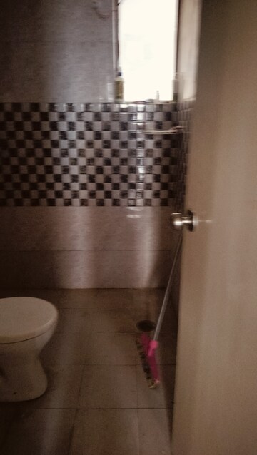Furnished Amenities in 3 BHK Apartment at Signature Global Synera, Sector 81 – for Sale