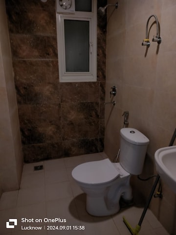 Bathroom in 3 BHK Apartment at Rishita Manhattan, Gomti Nagar – for Sale