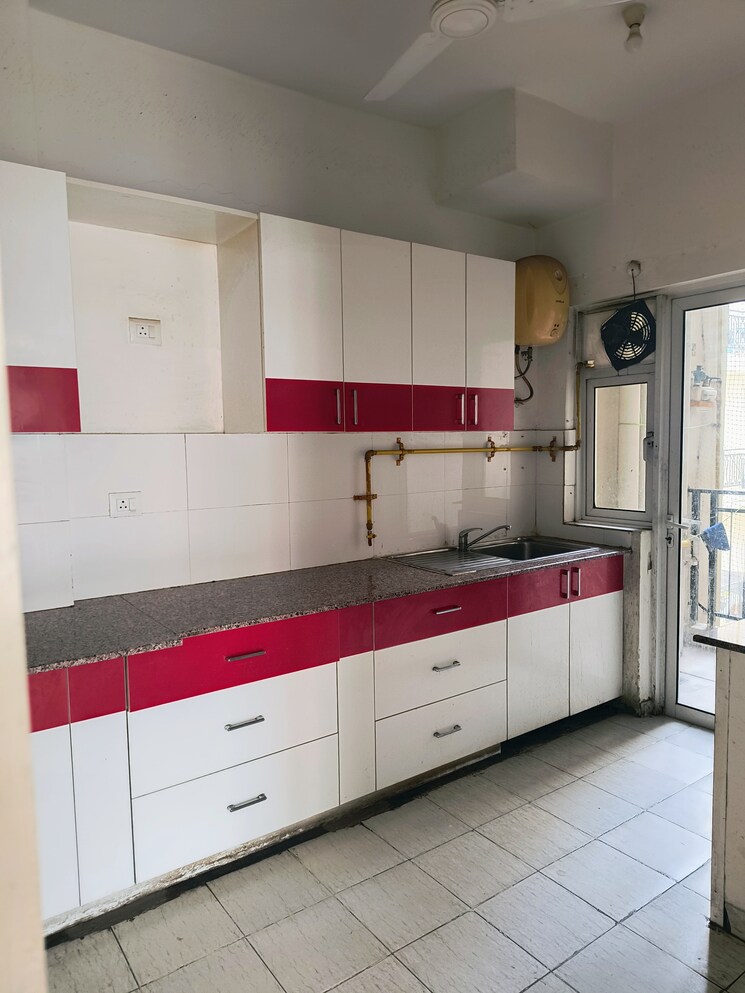 Kitchen, moti nagar 3 Bedroom 1600 Sq.Ft. Apartment In Moti Nagar Delhi 7511539