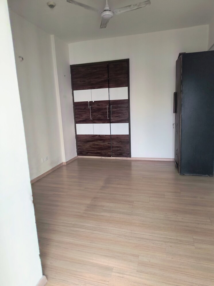 Room, moti nagar 3 Bedroom 1600 Sq.Ft. Apartment In Moti Nagar Delhi 7511539