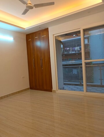 Room in 4 BHK Builder Floor at Saket – for Sale