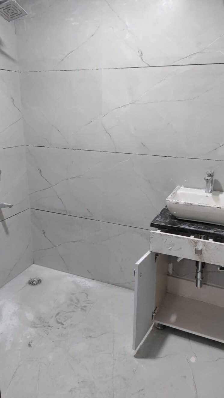 Bathroom, dhuri-tower-dharavi 2 Bedroom 960 Sq.Ft. Apartment In Dharavi Mumbai 7511714