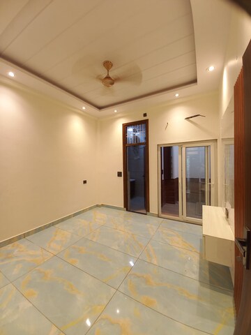 Room in 3 BHK Builder Floor at Swaran Jayanti Puram – for Sale