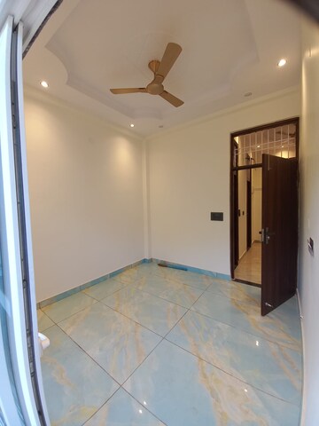 Room in 3 BHK Builder Floor at Swaran Jayanti Puram – for Sale