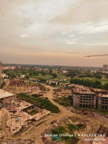 Master Bedroom in 3 BHK Apartment at Rishita Mulberry Heights, Sushant Golf City – for Sale