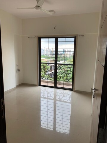 Room in 2 BHK Apartment at Diamond Garden, Chembur – for Rent
