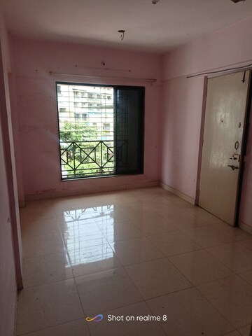 Room in 1 BHK Apartment at Nerul – for Sale