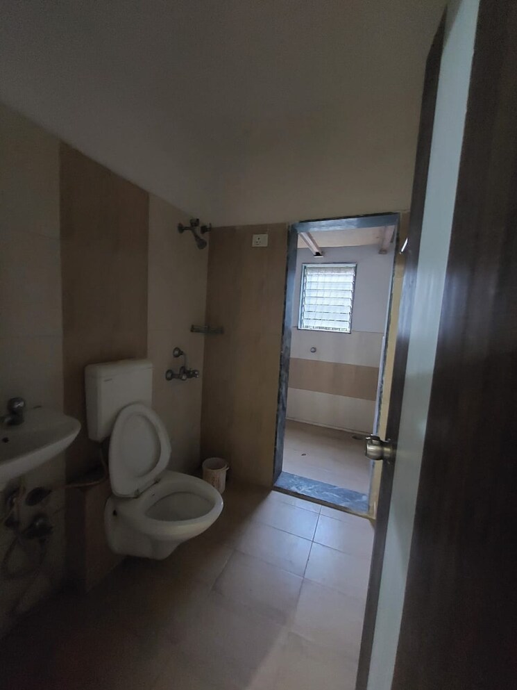 Bathroom, mohan-suburbia 3 Bedroom 777 Sq.Ft. Apartment In Ambernath West Thane 7512009