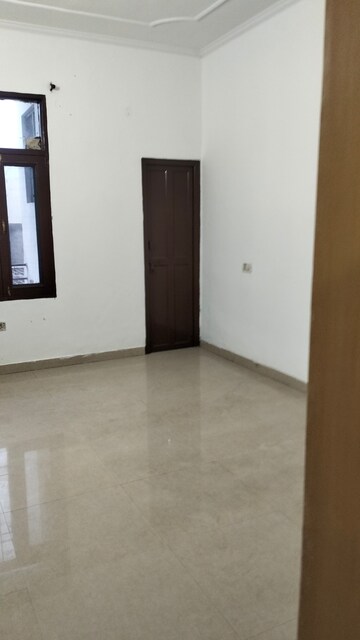 Room in 4 BHK Independent House at Guru Nanak Enclave, Dhakoli Village – for Sale