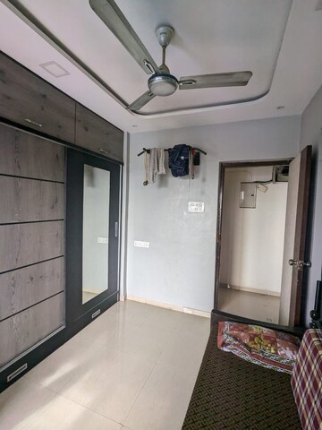 Building Lobby in 3 BHK Apartment at Amrut Paradise, Kalwa – for Sale