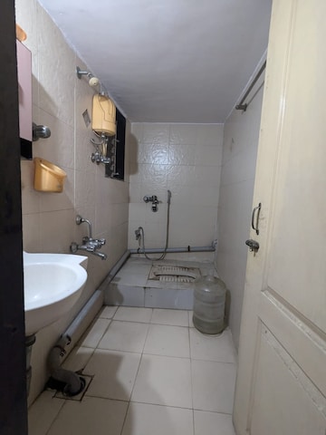 Bathroom in 3 BHK Apartment at Amrut Paradise, Kalwa – for Sale