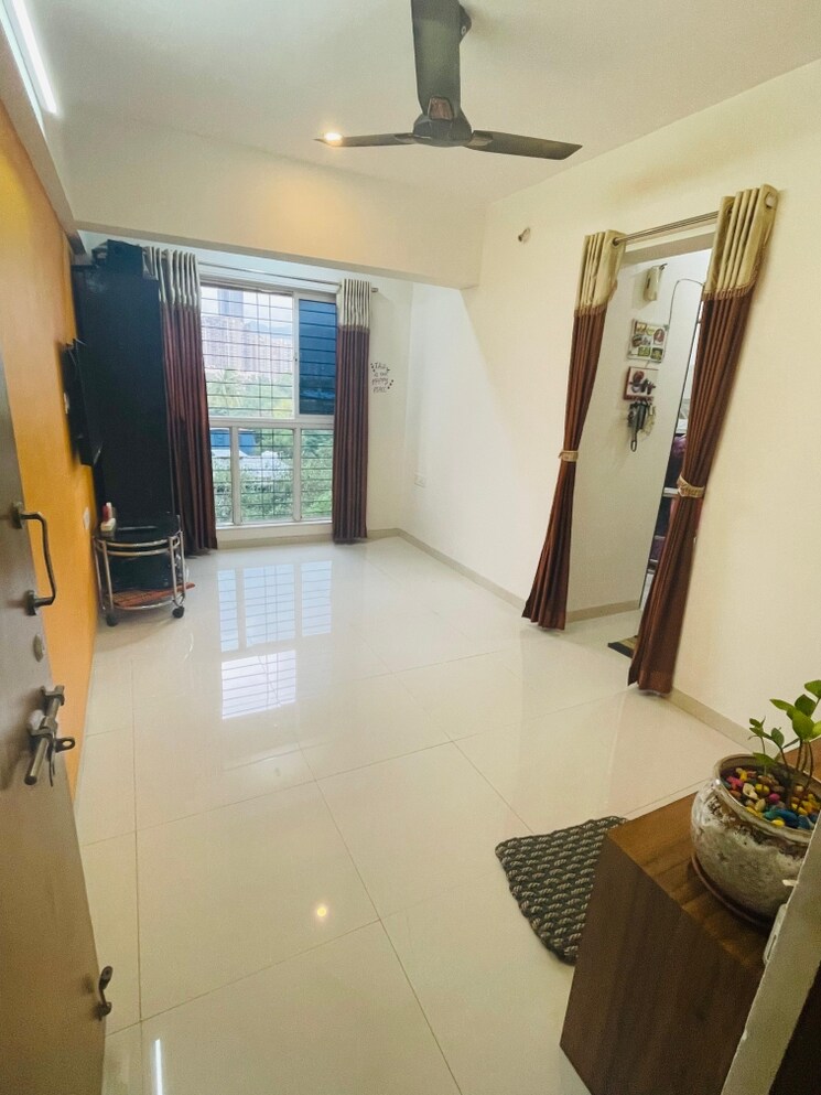 Living Room, metro-giriraj-apartment 1 Bedroom 340 Sq.Ft. Apartment In Mulund West Mumbai 7512274