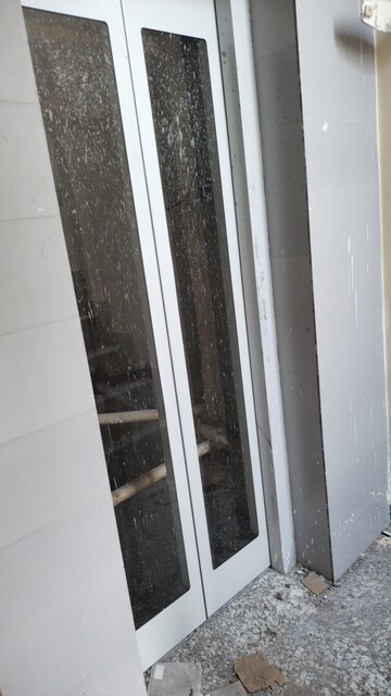 Building Lobby in 2 BHK Builder Floor at Mayur Vihar Phase 1 – for Sale