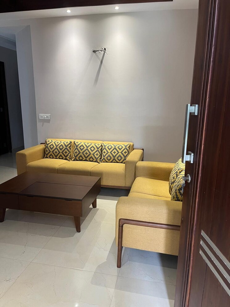 Living Room, prem-apartment 3 Bedroom 145 Sq.Ft. Builder Floor In Pir Machalla Zirakpur 7512542