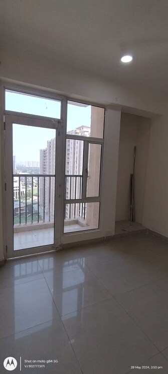 2 BHK Apartment For Resale in Gaur City 2 - 14th Avenue Noida Ext Sector 16c Greater Noida  7512550