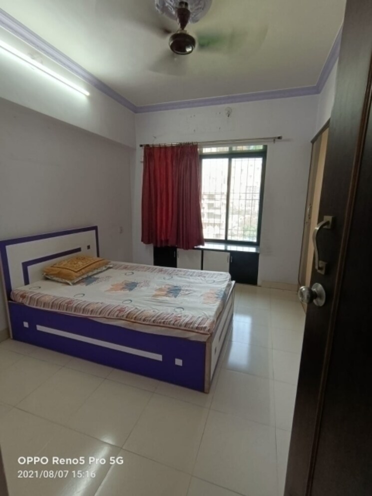 Room, thane west Pg For Boys & Girls In Thane West 7512719