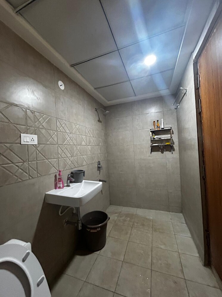 Bathroom, mc-fortune 3 Bedroom 1515 Sq.Ft. Apartment In Whitefield Bangalore 7512875