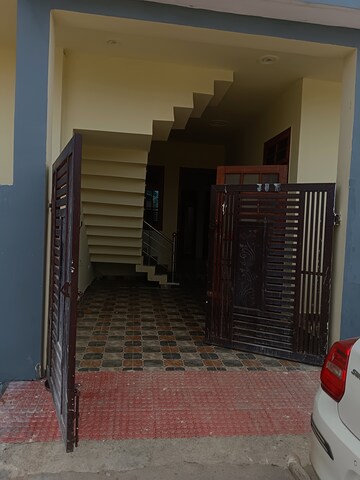 Bedroom in 2 BHK Independent House at Sultanpur Road – for Sale
