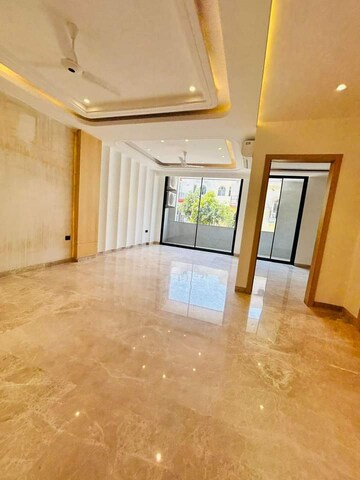 Room in 4 BHK Builder Floor at DLF Pink Town House, Dlf City Phase 3 – for Sale