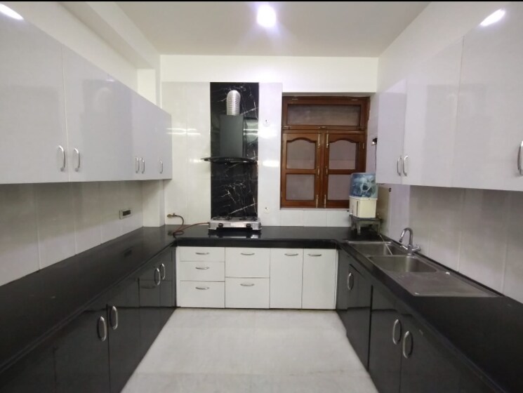 Rental 3 Bedroom 1500 Sq.Ft. Apartment in Manchanda Rama Apartments