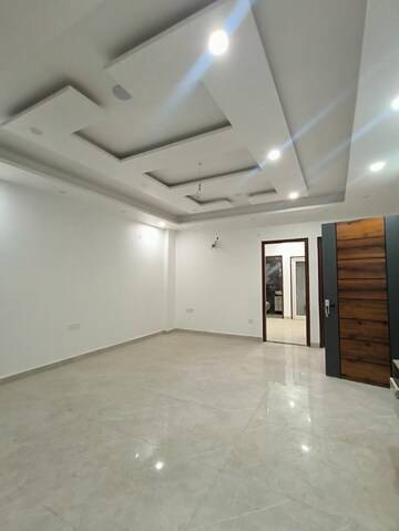 रेसिडेंशियल फ्लैट वर्ग फुट फॉर रेंट इन सेक्टर 11 द्वारका दिल्ली  2864326