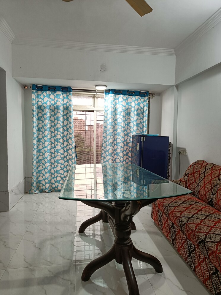 Living Room, royal-palms-garden-view 1 Bedroom 535 Sq.Ft. Apartment In Goregaon East Mumbai 7513362