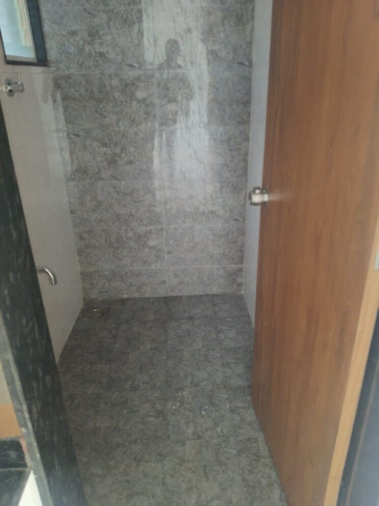 Bathroom, shitole-empire 2 Bedroom 1070 Sq.Ft. Apartment In New Sanghavi Pune 7513537