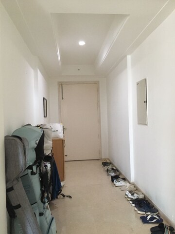 Parking in 3 BHK Builder Floor at Puri Kohinoor, Sector 89 – for Sale