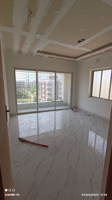 Room in 3 BHK Apartment at New Town Action Area ii – for Sale