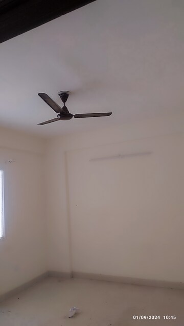 Furnished Amenities in 2 BHK Apartment at Signature Global Orchard Avenue, Sector 93 – for Sale