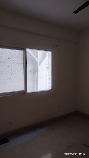 Furnished Amenities in 2 BHK Apartment at Signature Global Orchard Avenue, Sector 93 – for Sale
