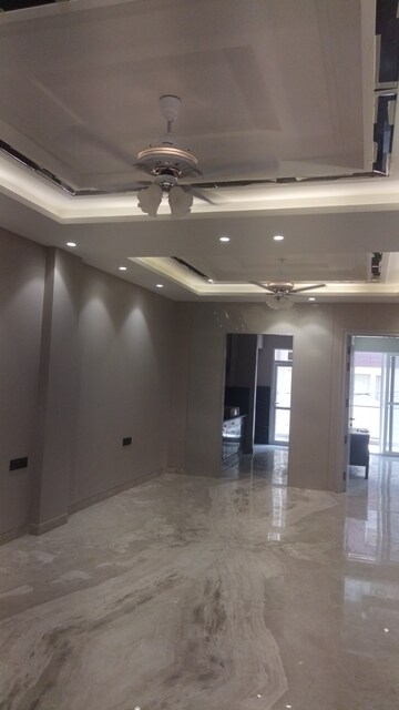 3 BHK Builder Floor For Sale in Anand Vihar